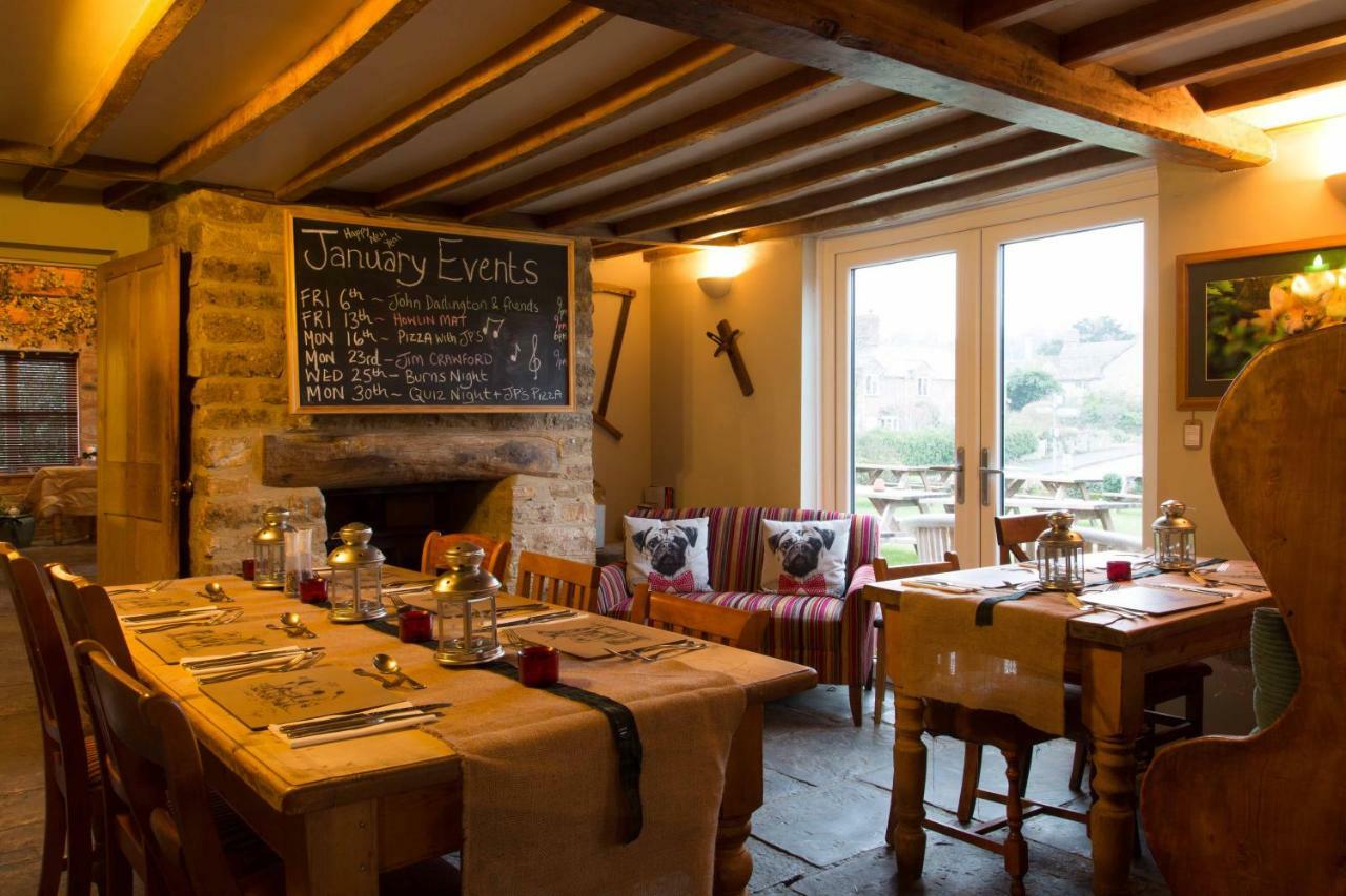 The Norman Knight Whichford Hotel Long Compton Buitenkant foto