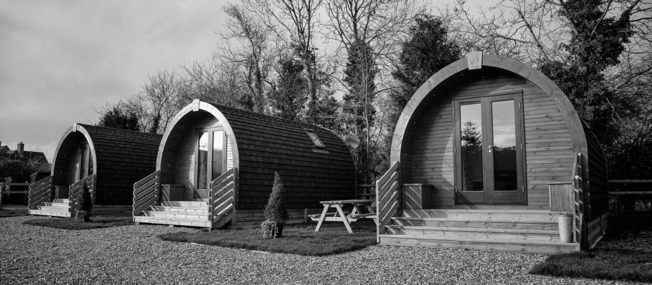 The Norman Knight Whichford Hotel Long Compton Buitenkant foto