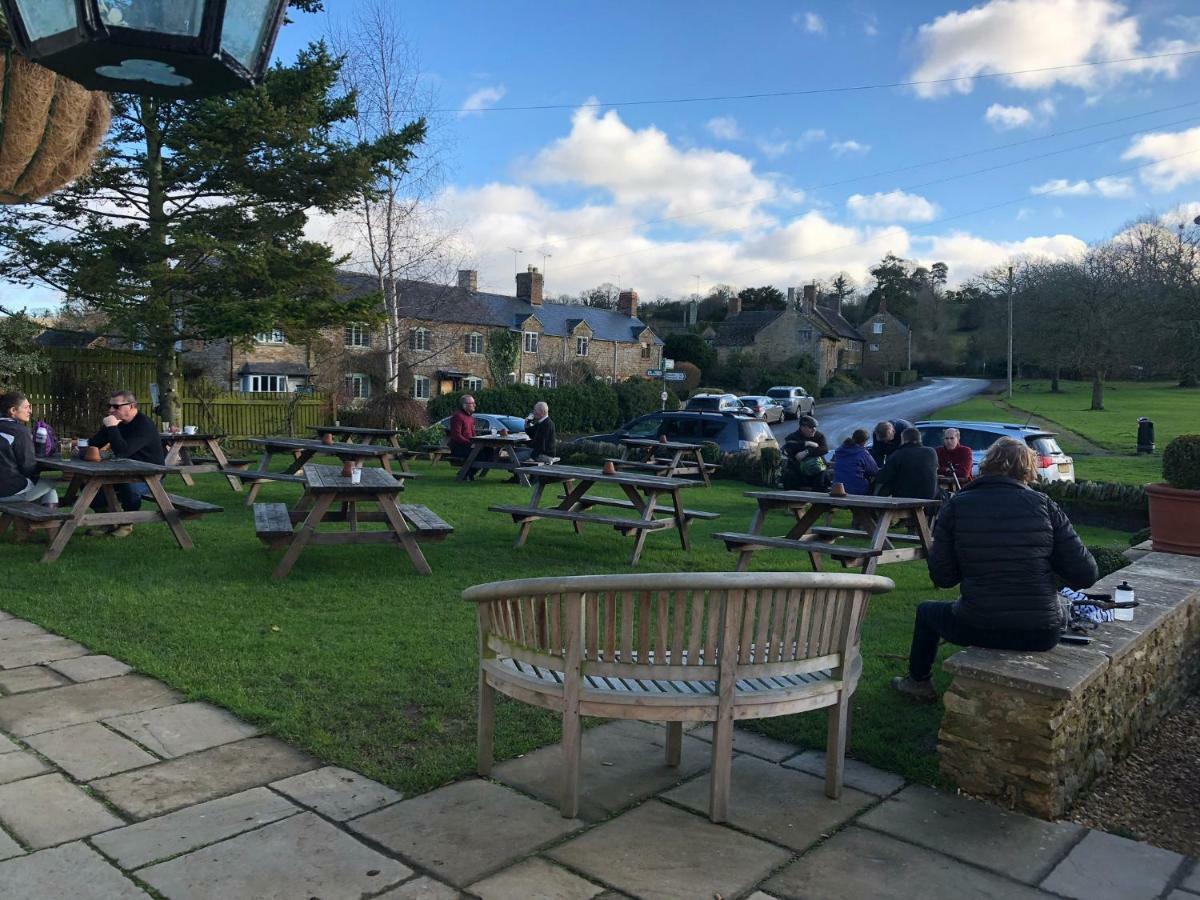 The Norman Knight Whichford Hotel Long Compton Buitenkant foto